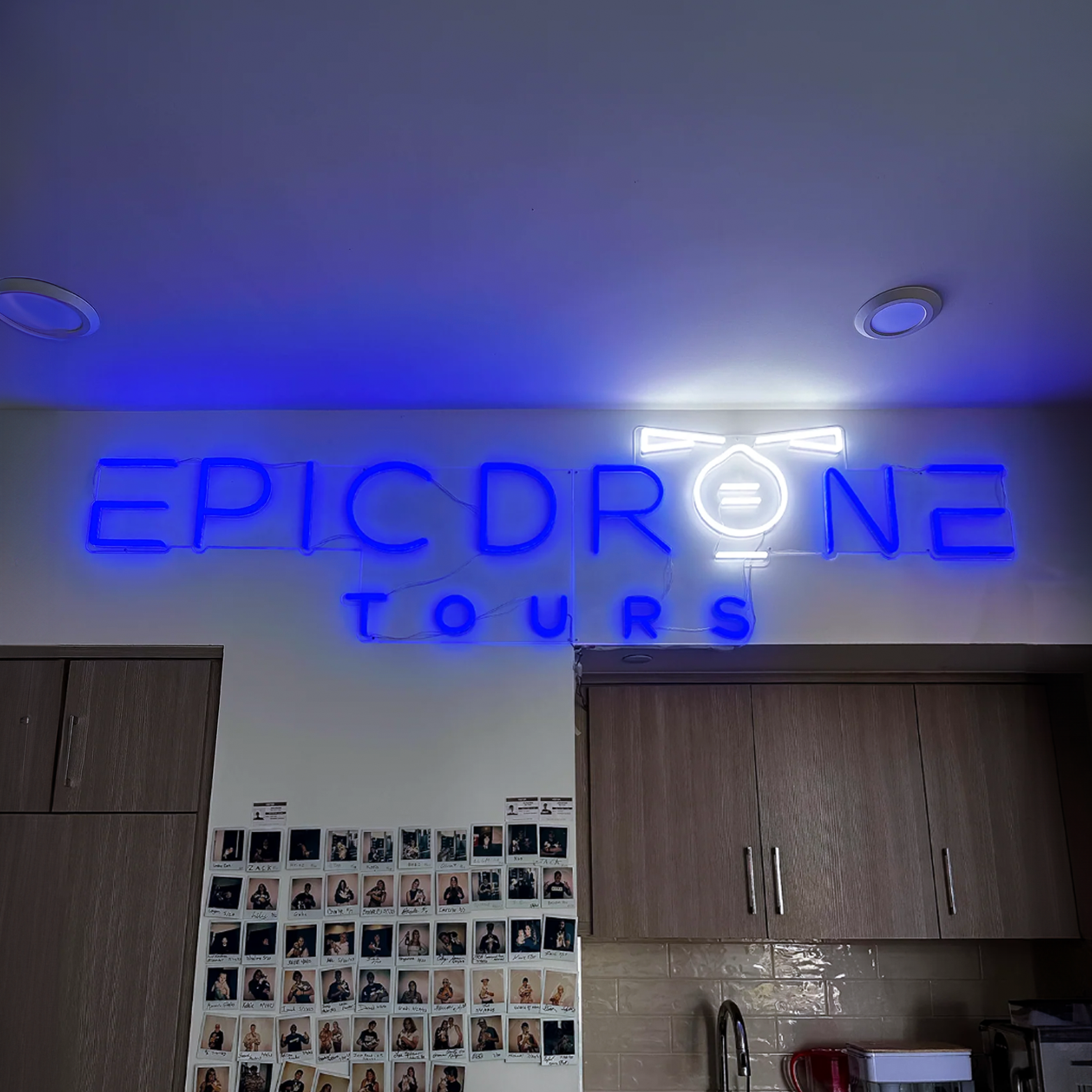 Custom neon sign by Valoneon