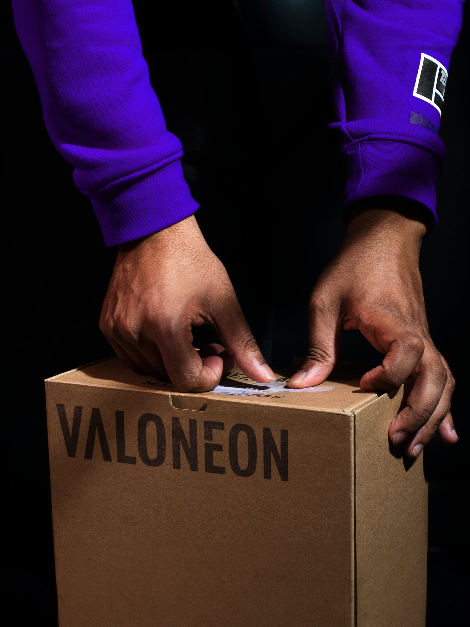 a valoneon packaging box